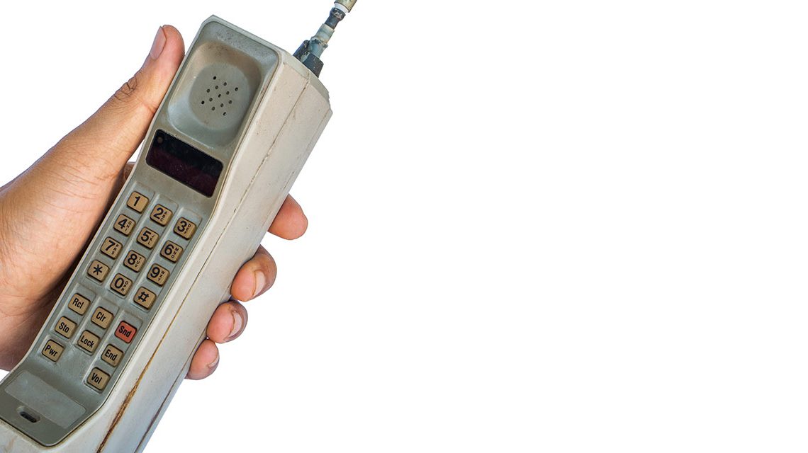 Founders_eerste-mobiele-telefoon_web