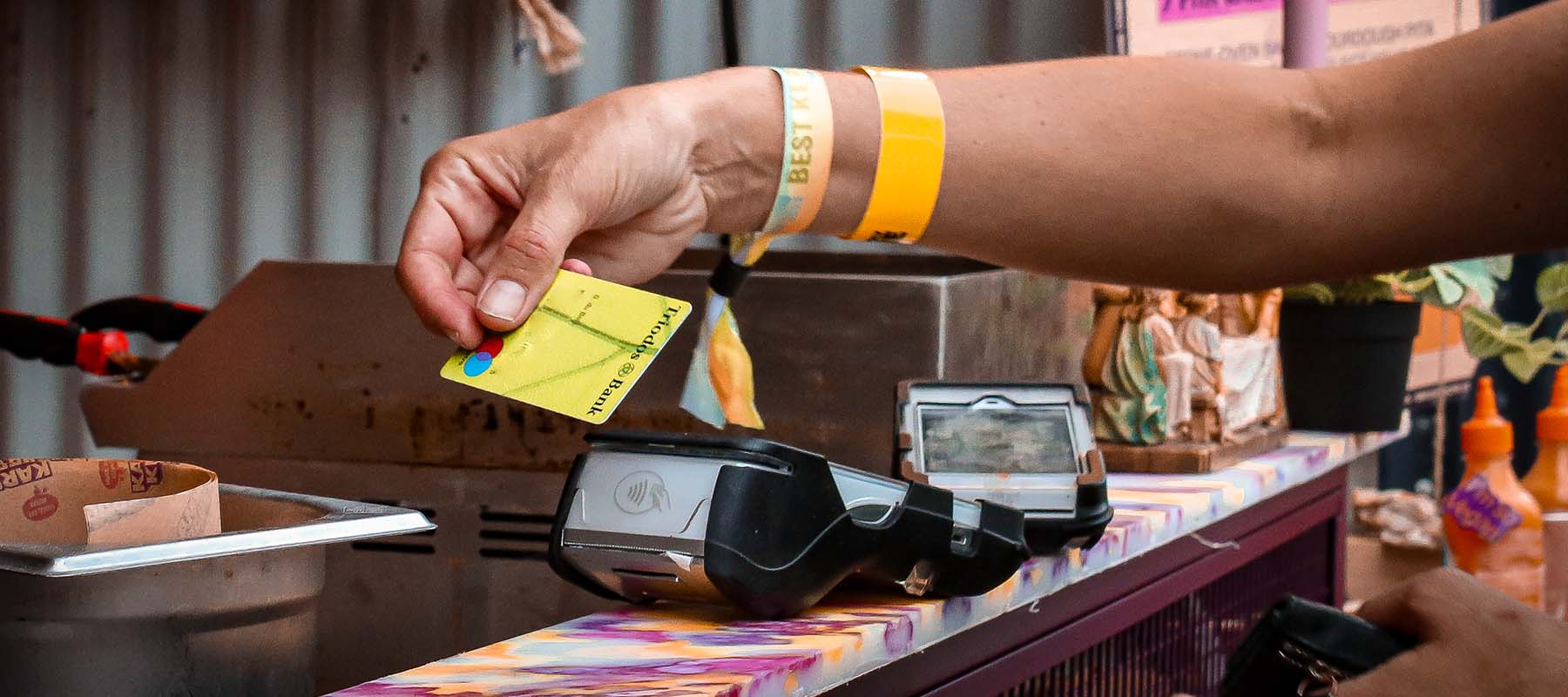 Connectiviteit op een groot festival vraagt om maatwerk. Lees het verhaal van Twelve, het bedrijf dat de connectiviteit van Best Kept Secret verzorgt.